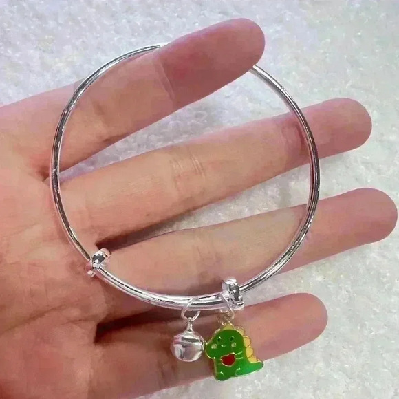 Children’s Sanrio Cartoon Bracelet | Diameter 6cm - Picture 4 of 4